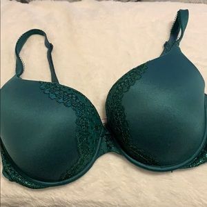 Victoria Secret body by Victoria perfect shape bra